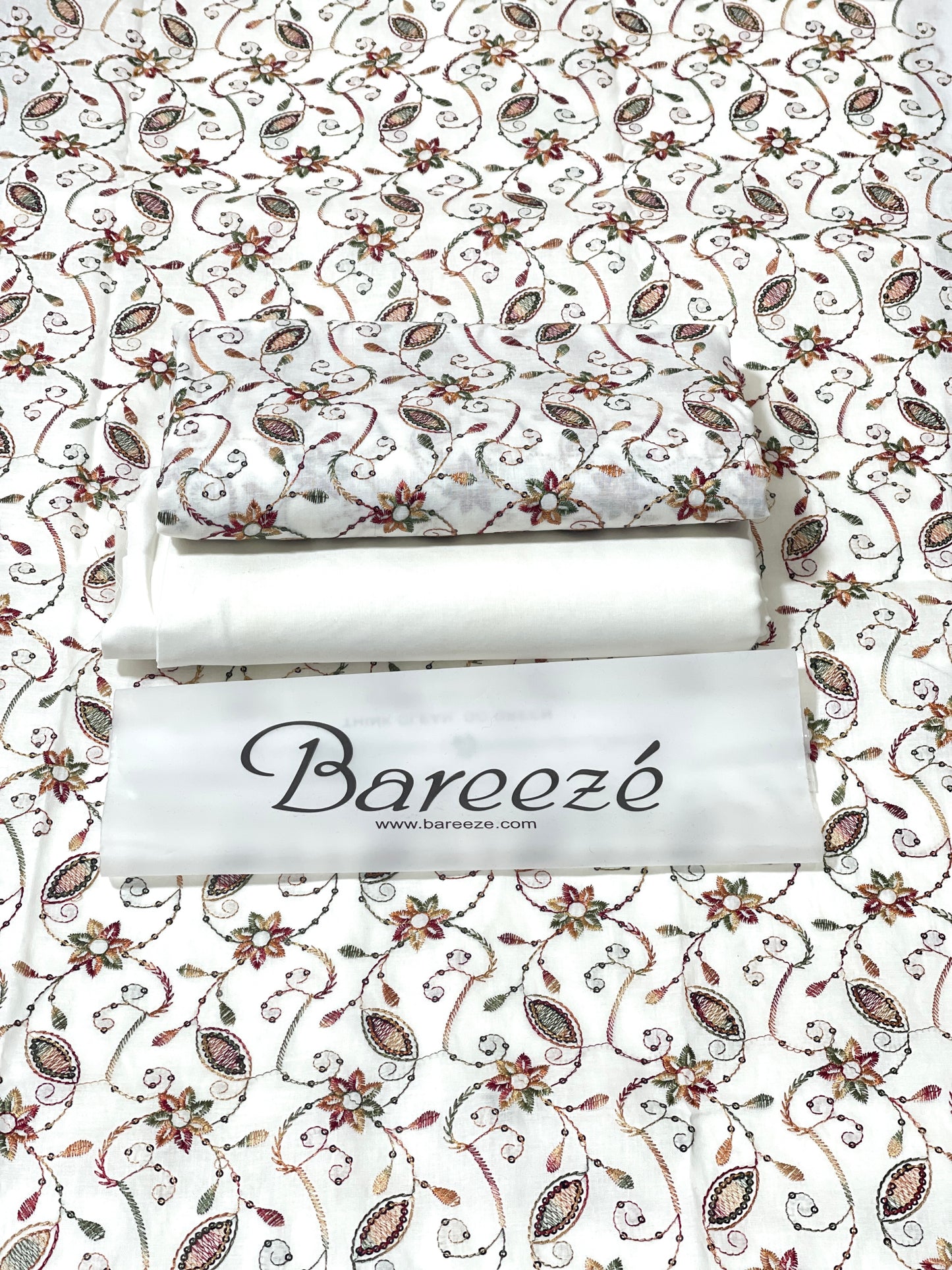 Bareeze Lawn 2pc Full Embroidery D#052