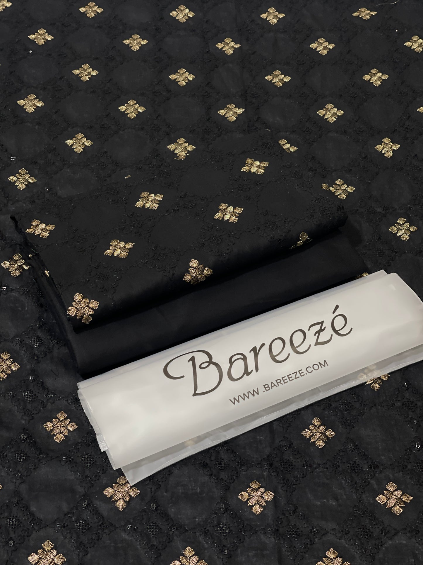 Bareeze Lawn 2pc Full Embroidery D#0160