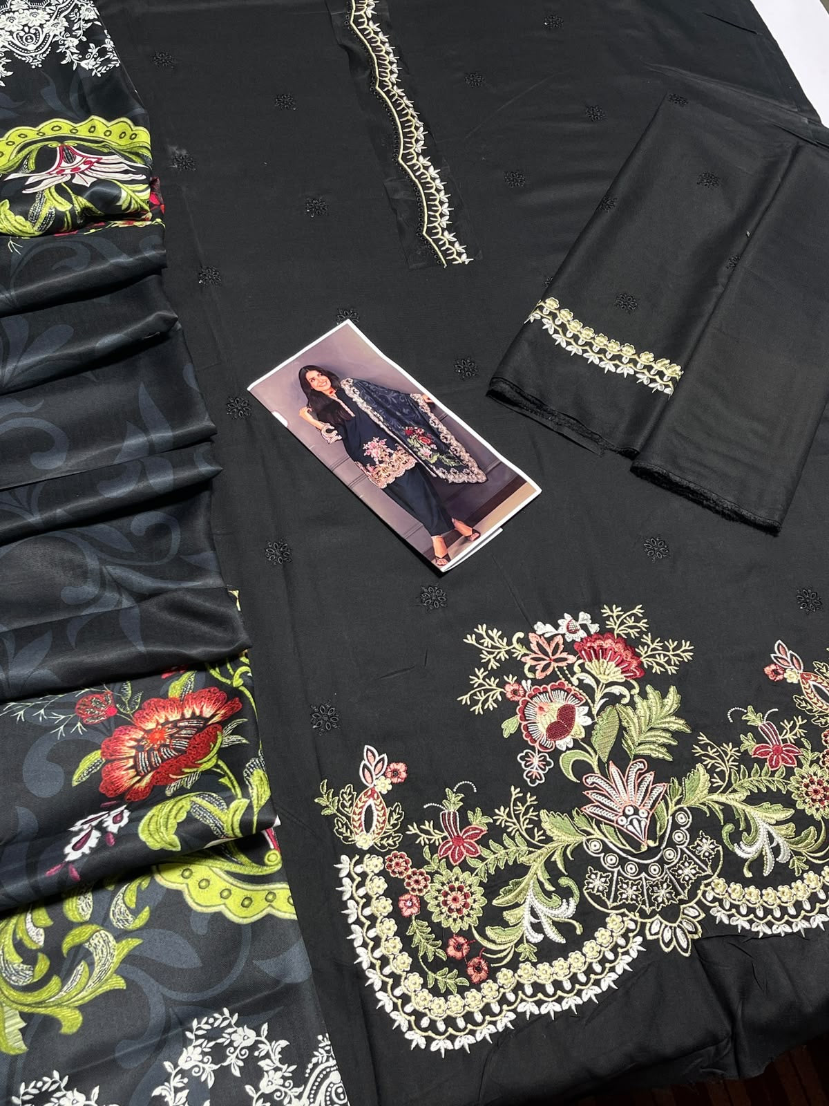 SALE Embroidered Dhanak 3pc Winter Collection Unstitch D023